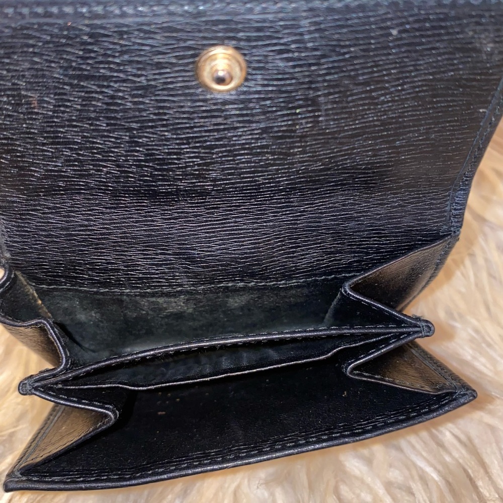 Gucci Black Leather Piston Lock Compact Wallet (pre-owned) - Picture 3 of 11
